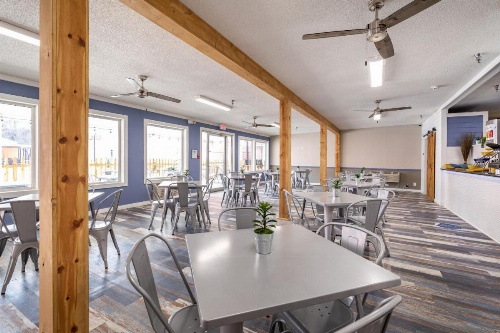 THE BRANSINN Entertainment District image 20