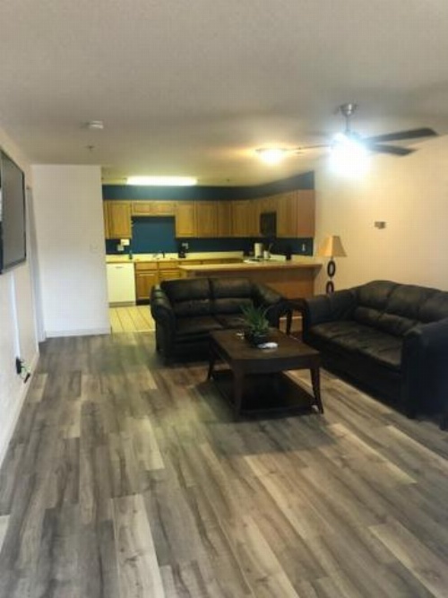 THE BRANSINN Entertainment District image 28