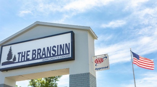 THE BRANSINN Entertainment District image 48